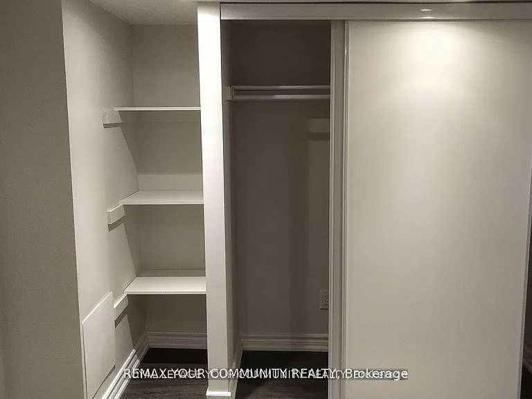 761 Markham St #BASEMENT — Photo 15