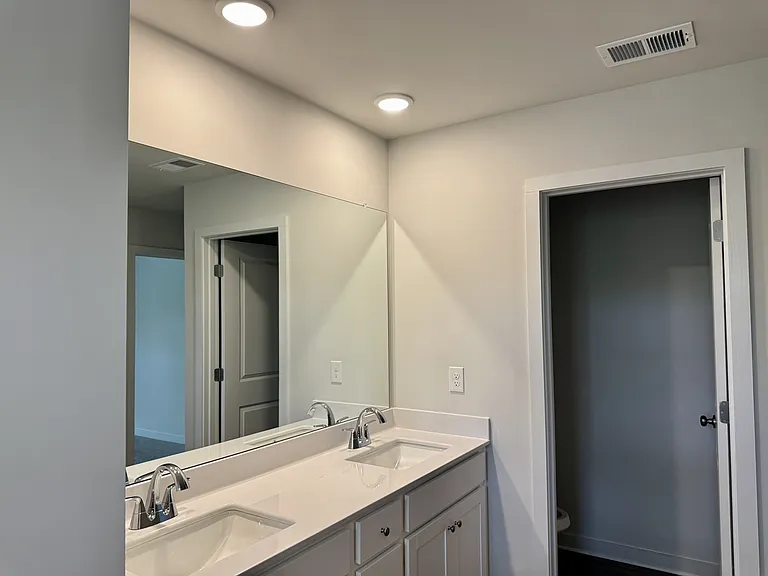 1004 Sutherland Ln #1 — Photo 21