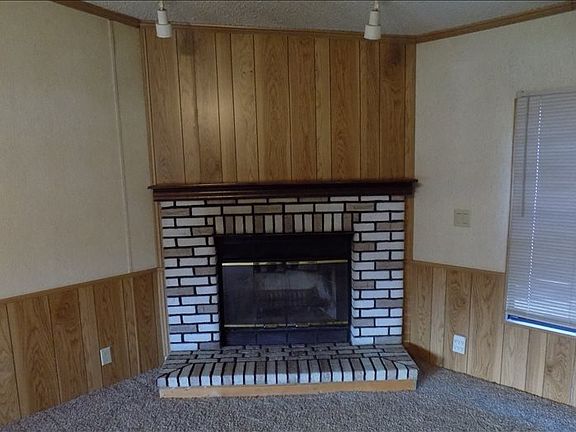 4th image of 241 SW Summerhill Gln