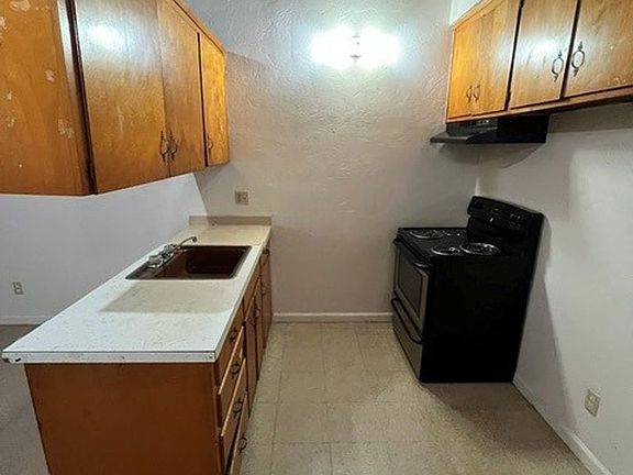 4th image of 717 S Santa Fe St APT H