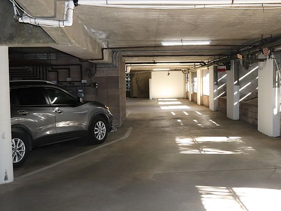 Del Mar- Garage -Covered Parking