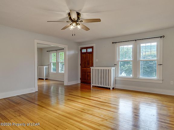3rd image of 26 Harris Hill Rd