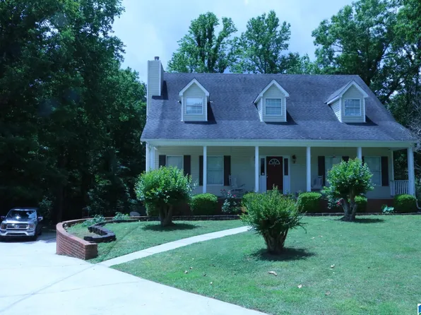 1411 7th Way Cir, Pleasant Grove, AL 35127