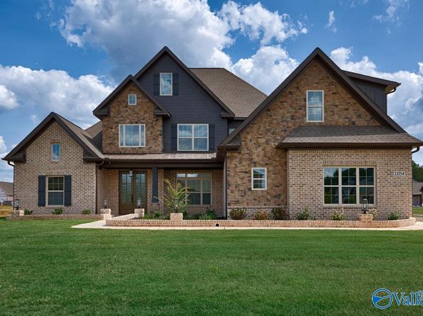 13845 Sand Trap Dr, Athens, AL 35611