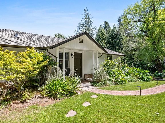 3rd image of 1915 Manzanita Avenue
