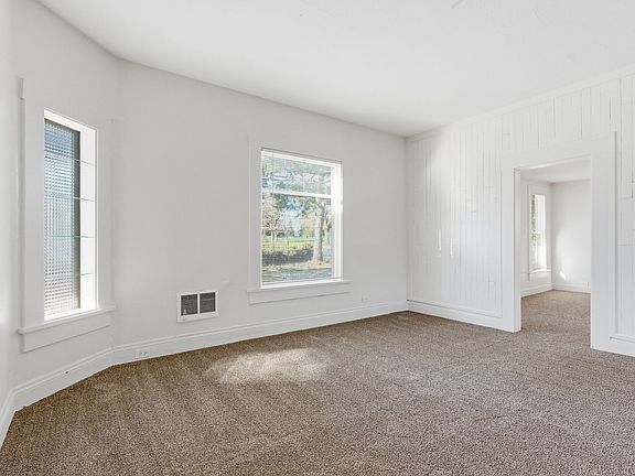 5th image of 5020 SE 92nd Ave