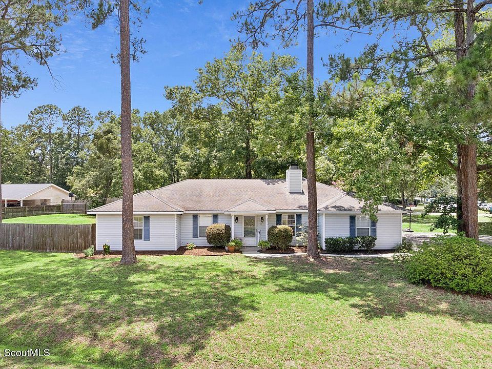 1st image of 121 Brighton Cir