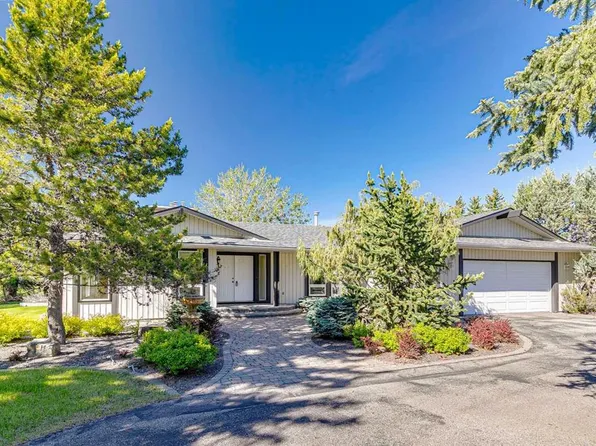 198189 E 64th St W, Foothills County, AB T1S 0R6