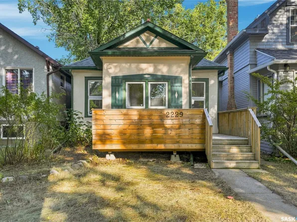 2229 Garnet Street, Regina, SK S4T 3A1