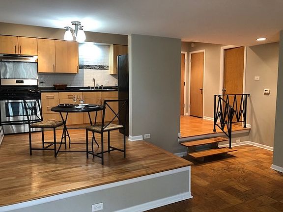 3rd image of 6121 W Higgins Ave APT B2