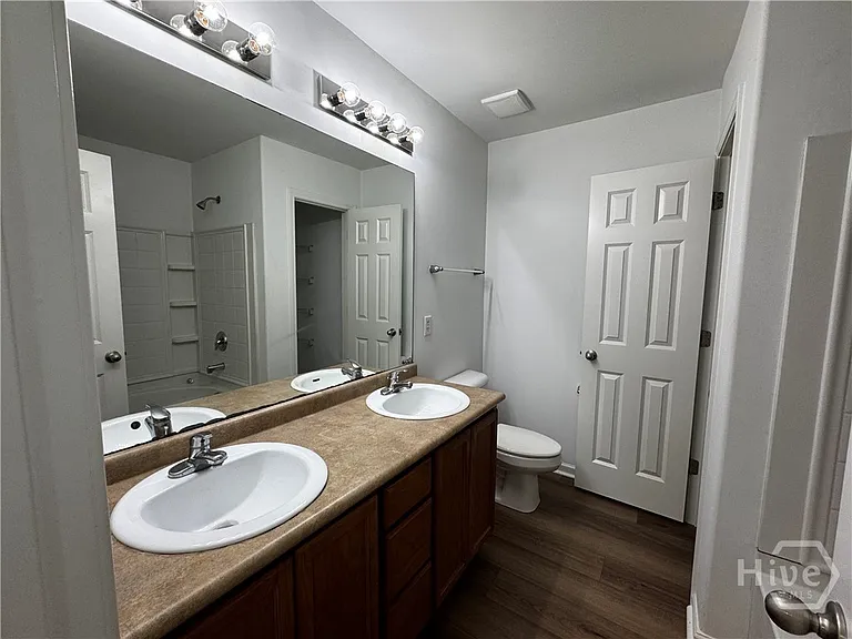 115 Fox Glen Ct — Photo 12