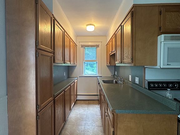Kitchen area with new Dishwasher