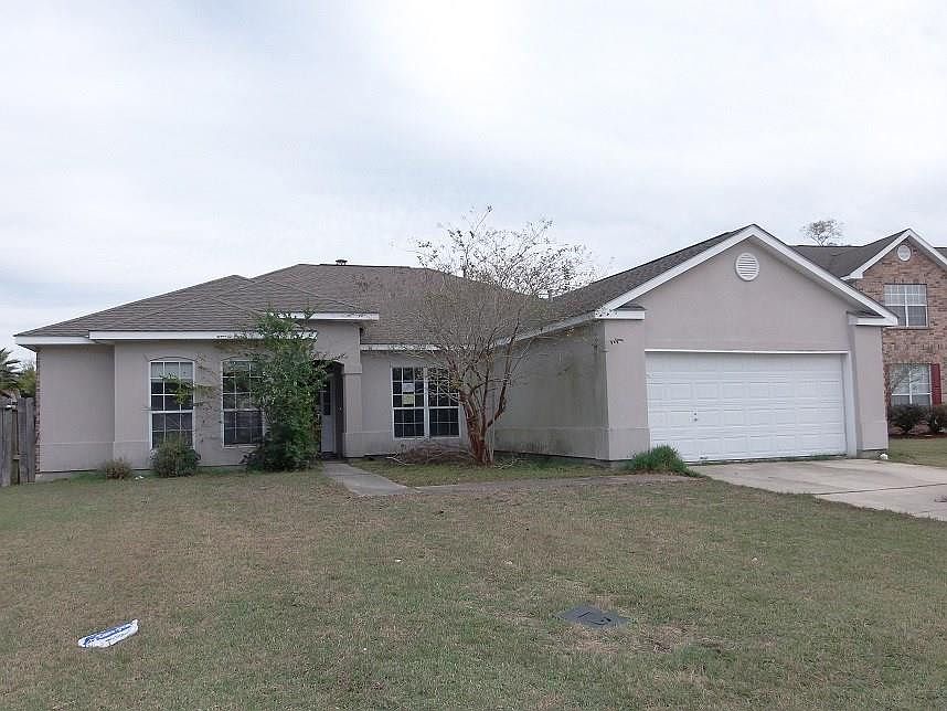 1st image of 2112 Summertree St