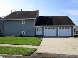 2513 Sunset Dr, Iowa Falls, IA 50126