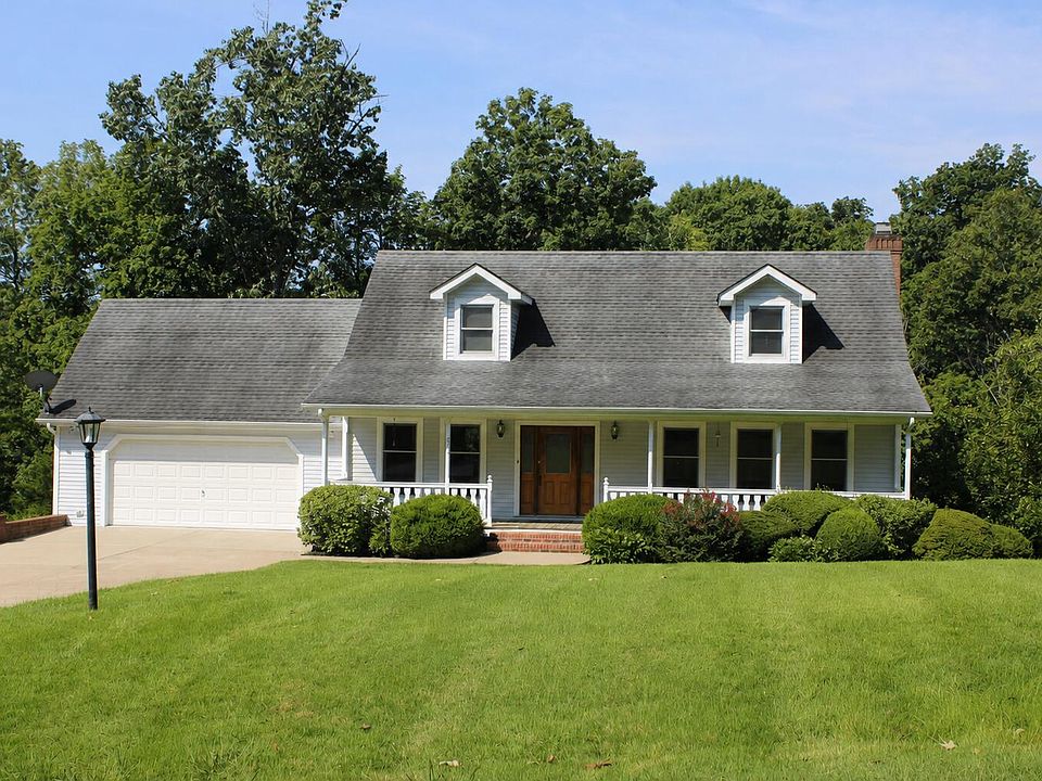 1st image of 615 W Dogwood Dr