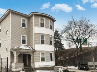 90 Endicott St #2, Worcester, MA 01610