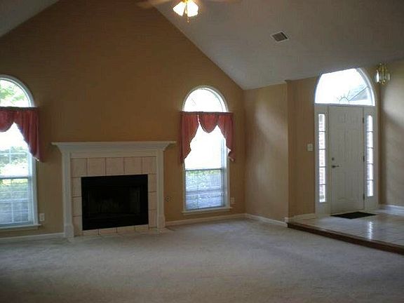 5th image of 3884 Beaver Brook Dr