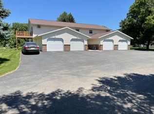 17 S John St, Mazomanie, WI 53560
