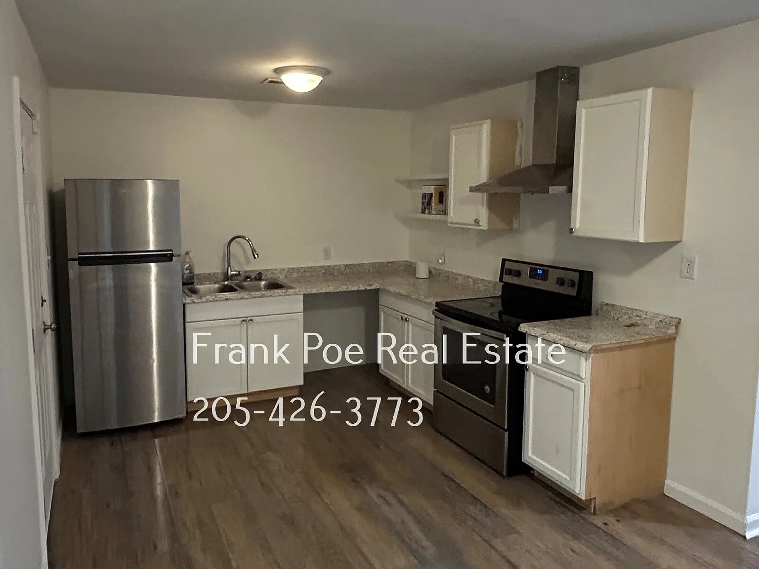 3 bed, 1.0 bath, 864 sqft, $945 — Photo 3