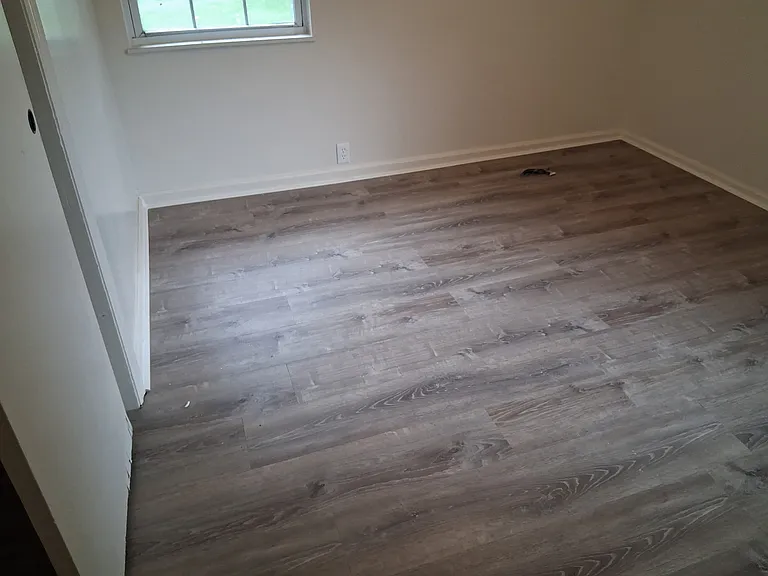 1003 S Grand Ave — Photo 10