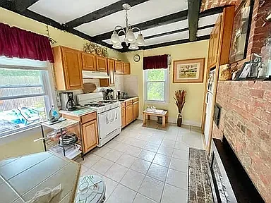 2 bed, $2,500 — Photo 3