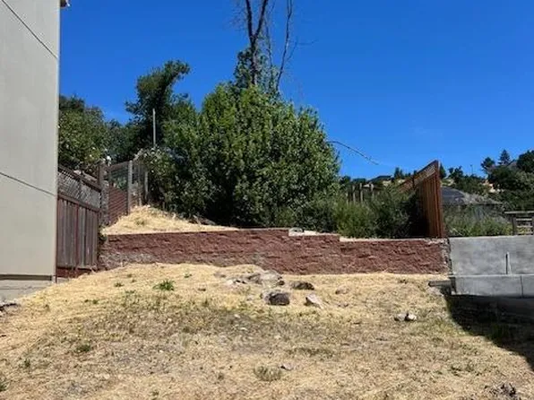 2053 Stagecoach Road, Santa Rosa, CA 95404