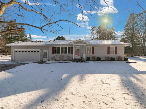 4590 Main Rd, Applegate, MI 48401