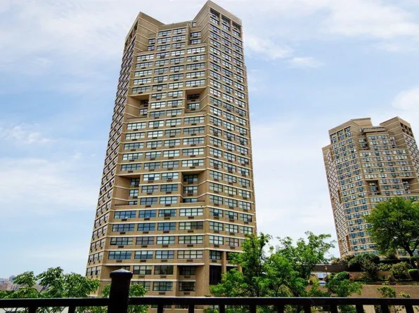 7002 Blvd East image 21 of 29