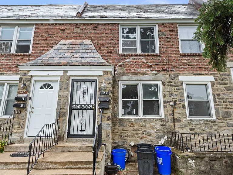 105 Saint Laurence Rd — Photo 2