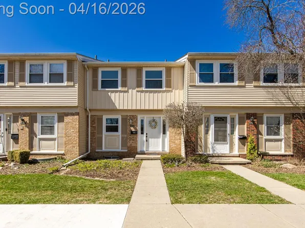 5254 Breeze Hill Pl, Troy, MI 48098