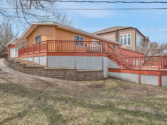 2nd image of 3016 Lakeview St