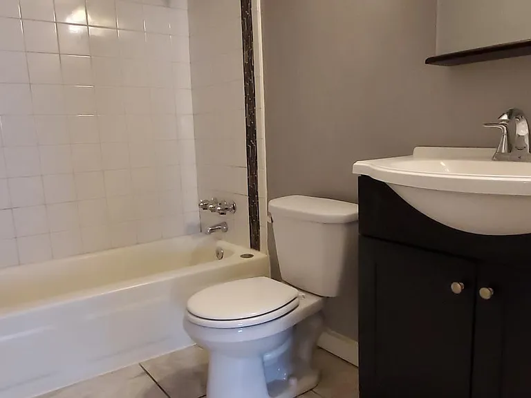 206 Stratford Ave #4 — Photo 9
