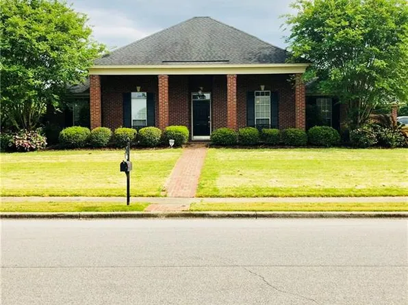 2300 Brookstone Ct, Montgomery, AL 36117