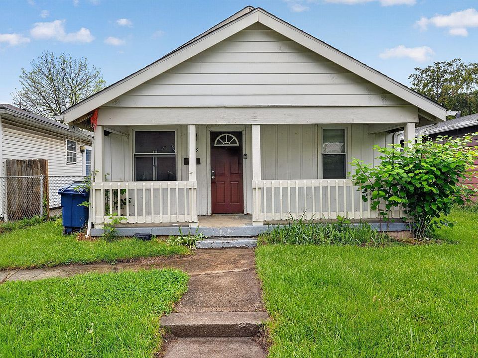 1st image of 679 Dexter Ave