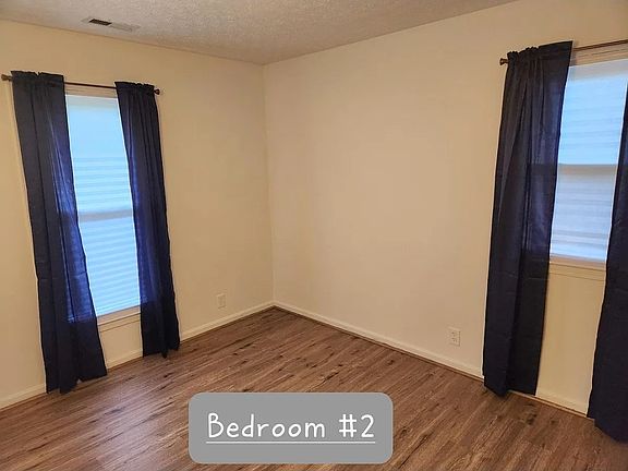 5th image of 1113 W Moody Ln