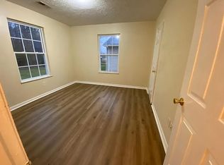 11182 Main St, Jeffersonville, KY 40337
