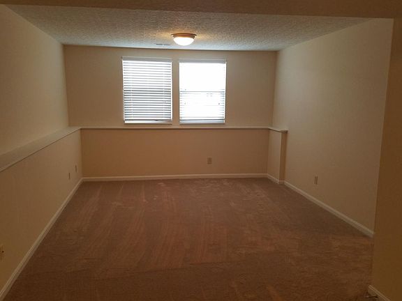 3rd image of 2466 Hilliard Dr