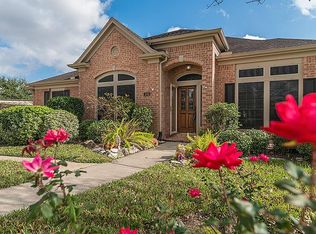 105 Warm Spring Ln, Dickinson, TX 77539