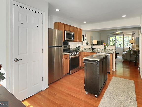 4th image of 1473A N Van Dorn St