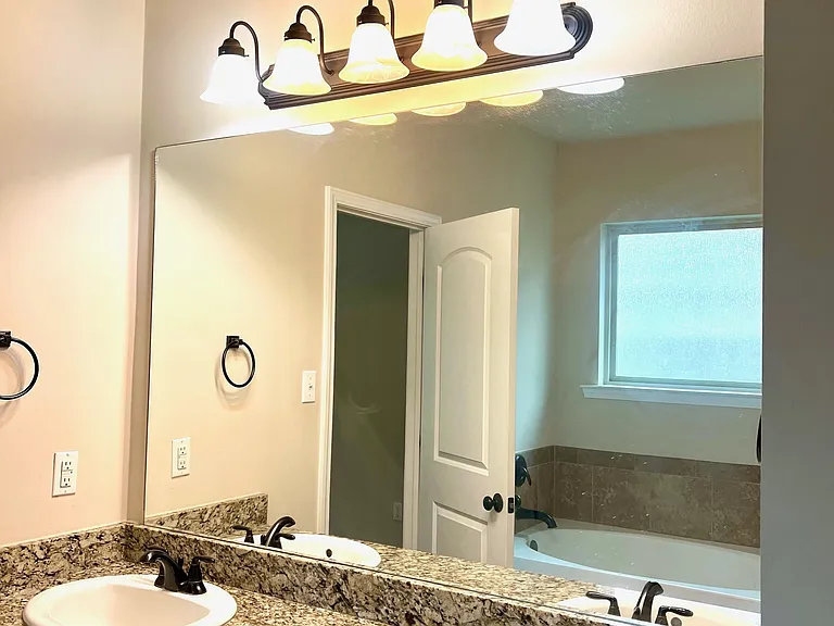 652 Northbrook Dr — Photo 16