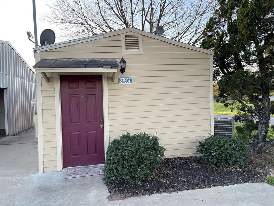 1st image of 37567 Meadowview Dr