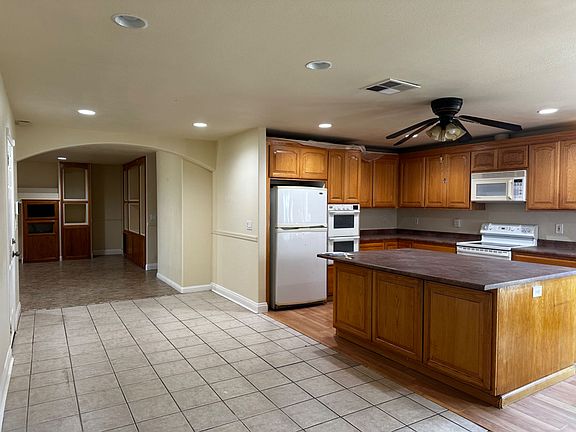 4th image of 7860 Summerplace Dr