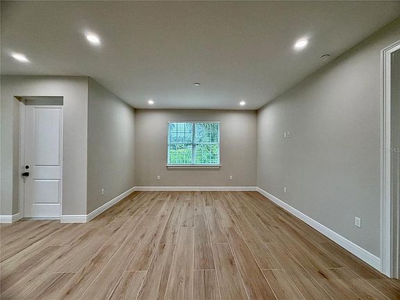 3rd image of 13899 SE 53RD TERRACE