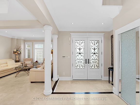 3rd image of 328 Saint Urbain Dr