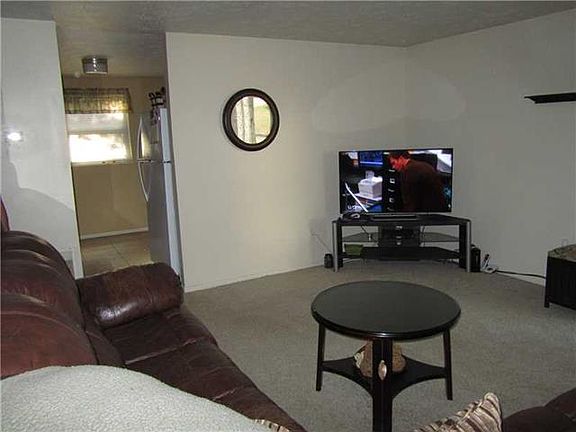 2nd image of 1812 Cedaridge Dr