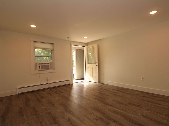 5th image of 18 Lindsey St APT 8