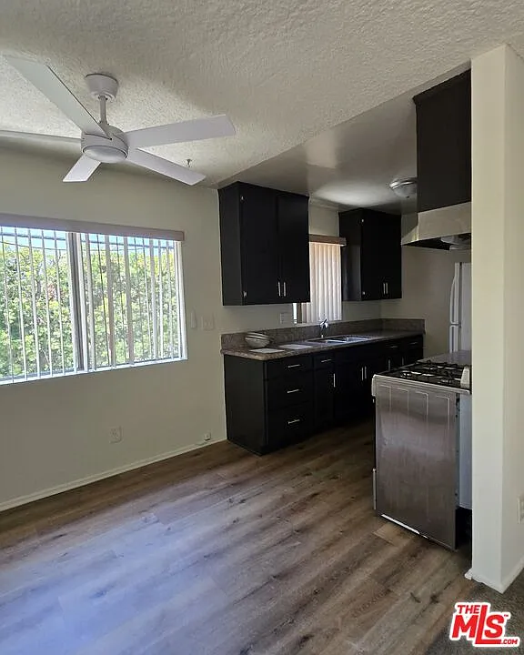 2219 Crenshaw Blvd #3
