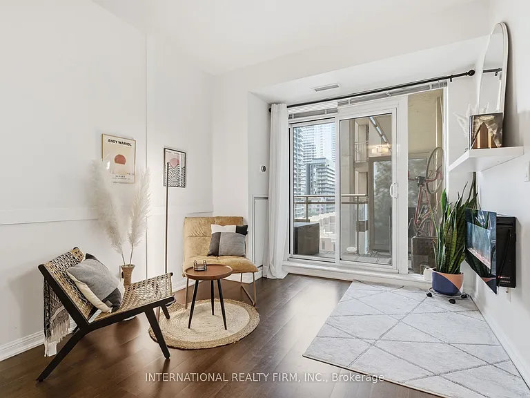 628 Fleet St #711 — Photo 19