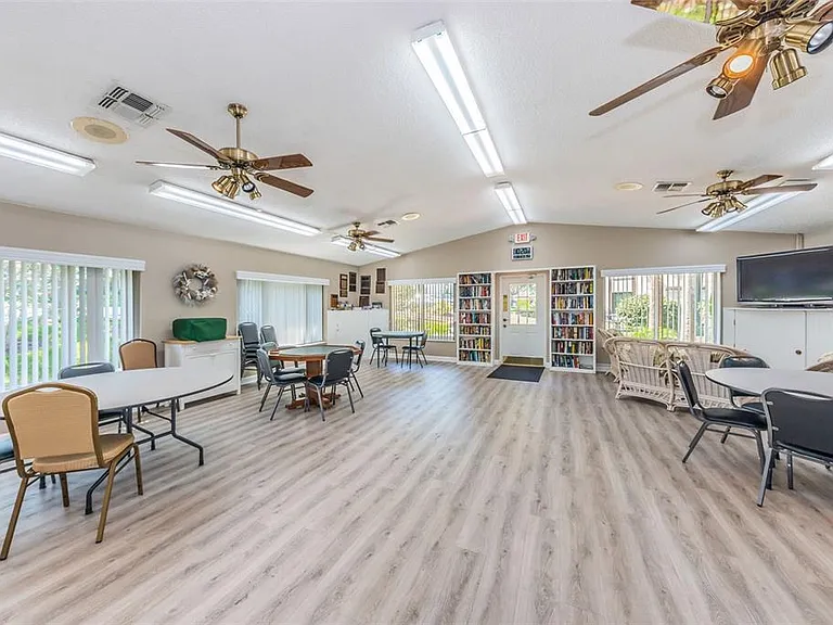 2687 Pine Ridge Way S #B2 — Photo 30
