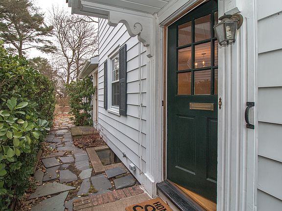 2nd image of 5 Brighton Pl #1X
